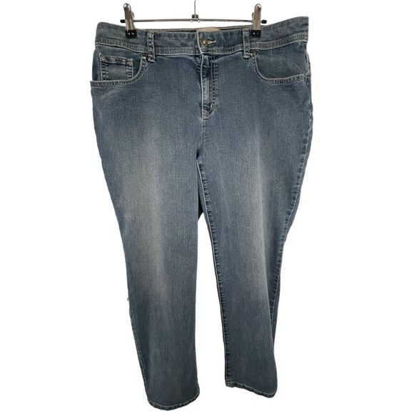 Chico’s Medium Wash Straight Leg Ankle Cut Mid-Rise Denim Jeans - Picture 1 of 5